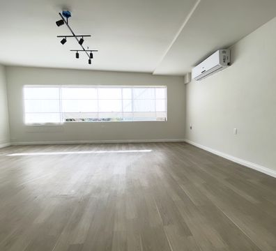 Studio/1 bath,  front unit - Tujunga, Los Angeles, CA, USA - $ 1,900