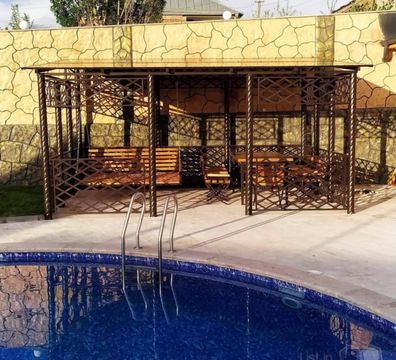 Metal fence gate railing - Los Angeles, CA, USA - $ 100