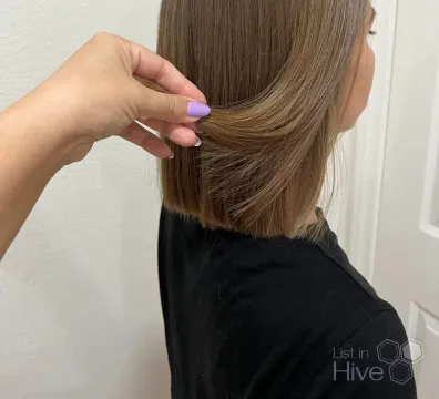 I am a professional hairdresser - Los Angeles, CA, USA - $ undefined
