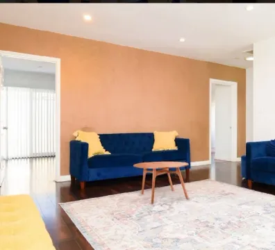 Lease Agreement with the Insurance Company - North Hollywood, Los Angeles, CA, USA - $