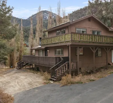 Mountain sanctuary in the heart of Pine Mountain Club! - 15408 Mil Potrero Hwy, Pine Mountain Club, CA 93222, USA - $ 480,000