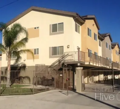 Apartment for Rent - 10214 Independence Ave, Chatsworth, CA 91311, USA - $ 3,450