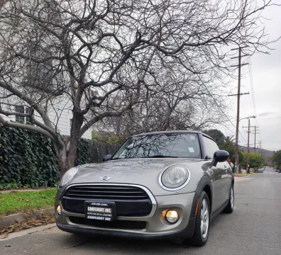 MINI Hardtop 2 Door Cooper - 8432 Foothill Blvd, Sunland, CA 91040, USA - $ 14,495