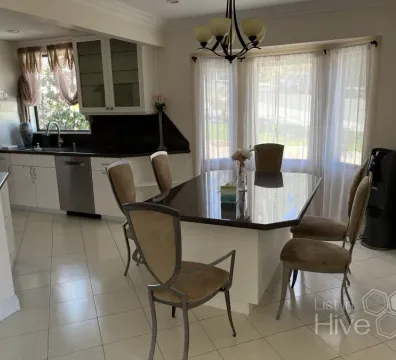 House for Rent - Los Angeles, CA, USA - $ 3,500